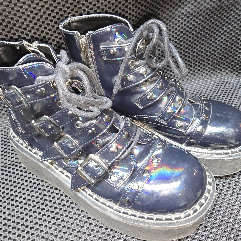 Demonia Emily 315 holographic platform with hearts size 8